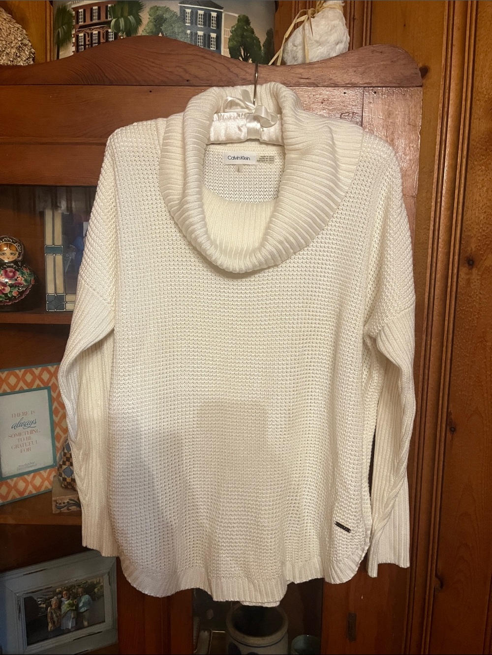 Calvin Klein Cowl Neck Sweater in Cream Sz Large